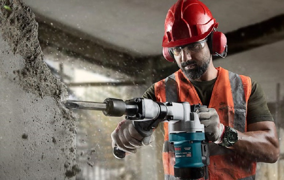 Cover-Demolition-Hammer-min-875x492